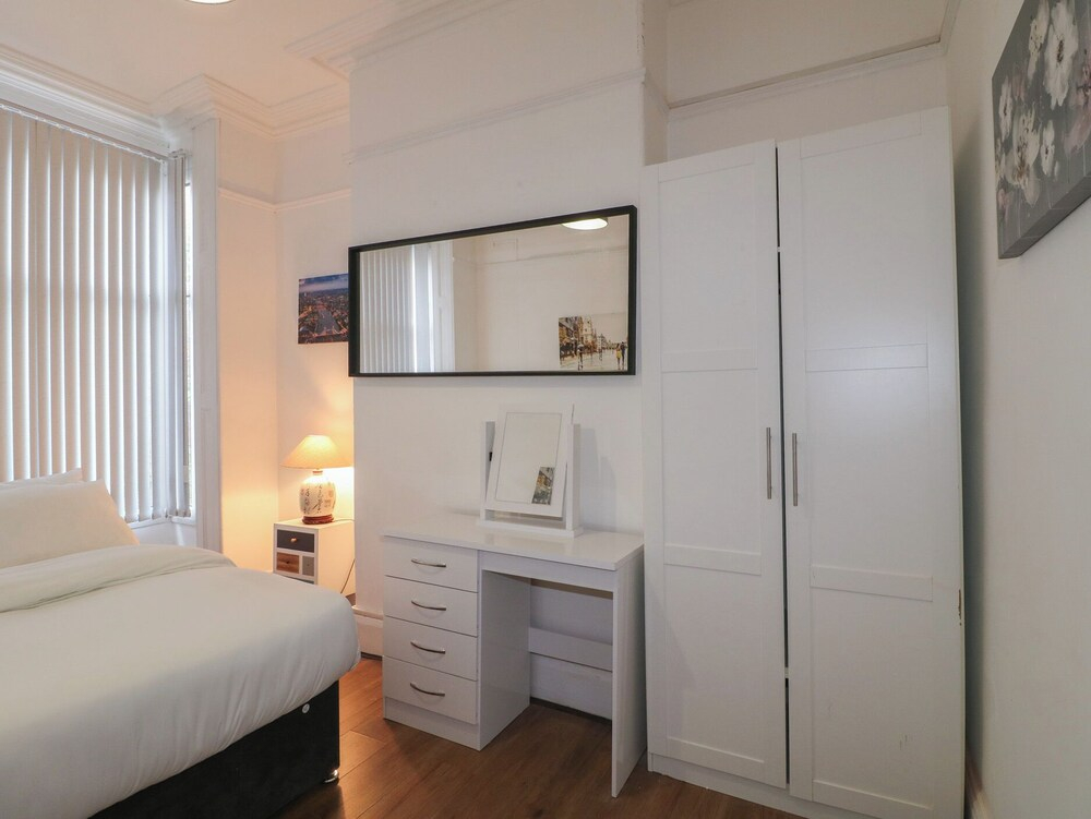2 Evington Road