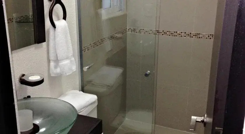 Grupo Kings Suites Chimborazo