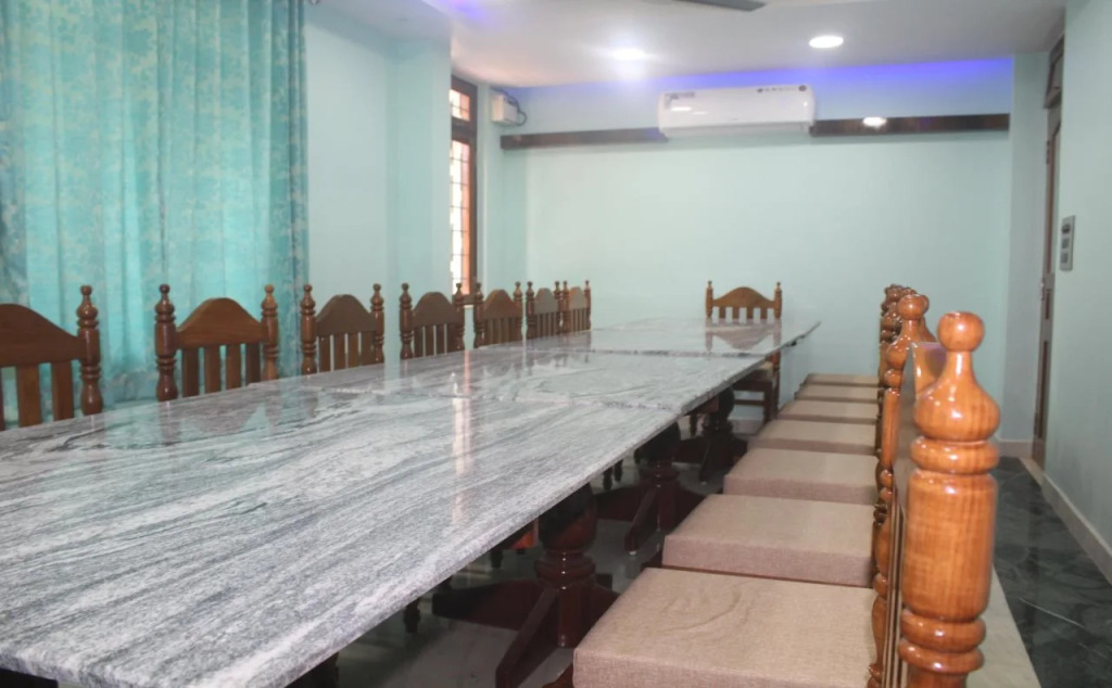 Meera Motels & Residency