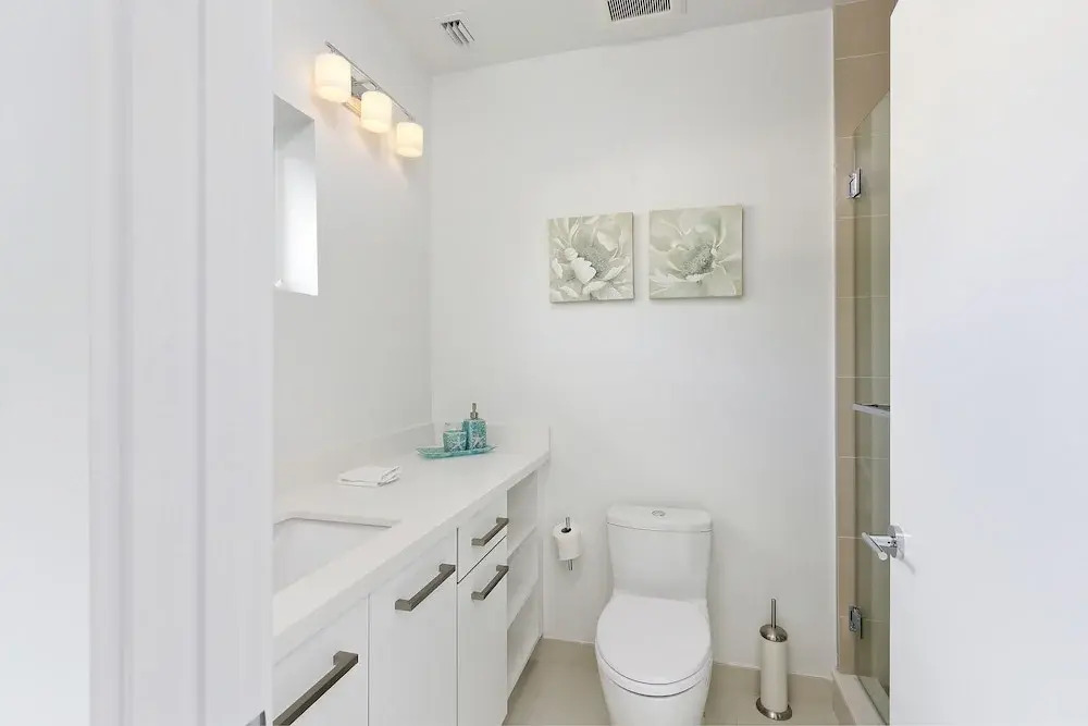 1387 N Ocean Townhouse - 4 Br townhouse by RedAwning