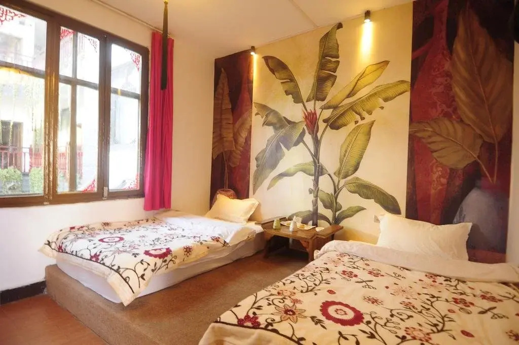 Warm Flowers Guesthouse Shiyizhong Branch
