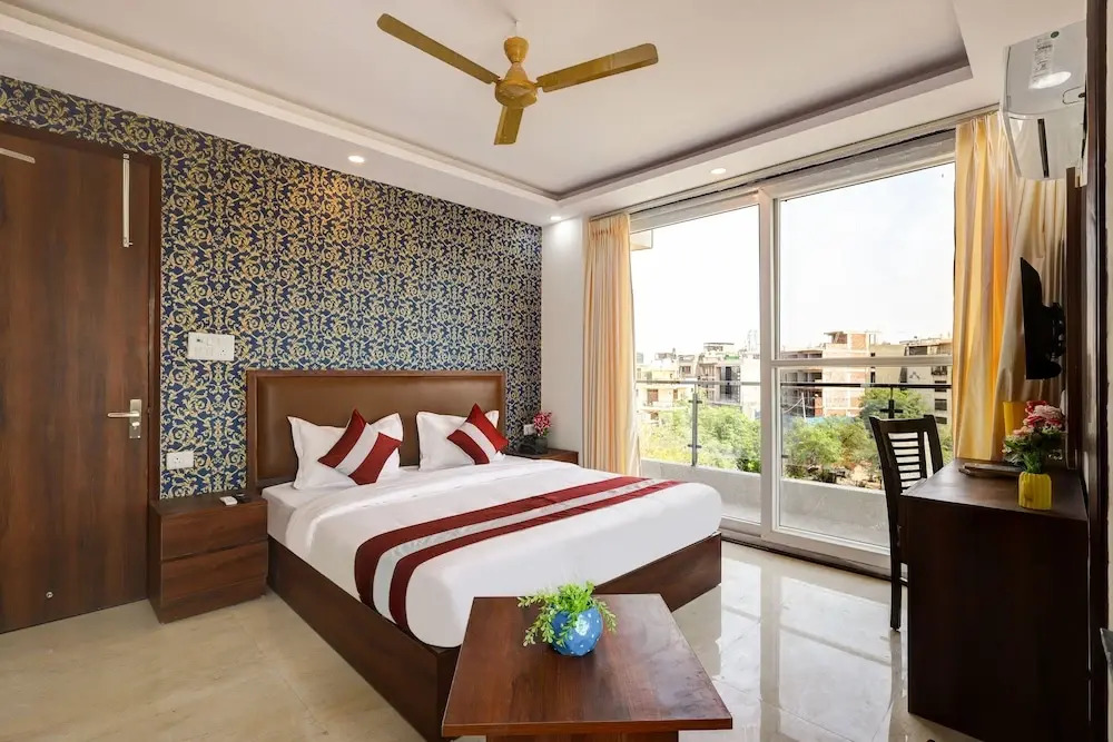 Hotel The Venice- Near Indraprastha Apollo Hospital