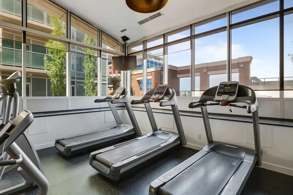 GLOBALSTAY. Gorgeous Downtown Condos. Free parking
