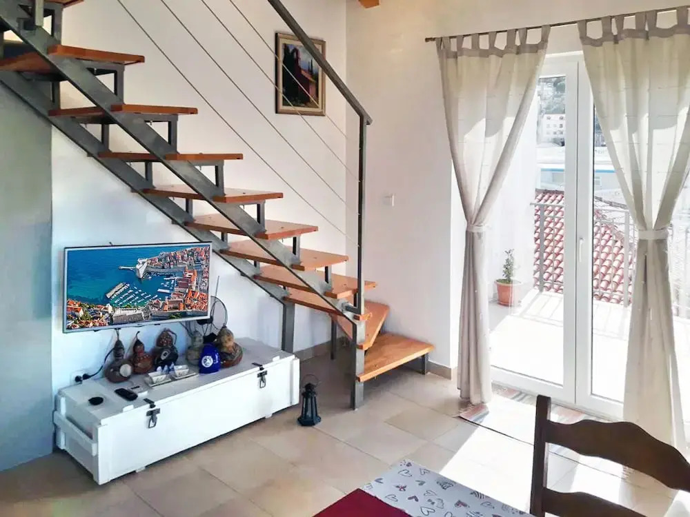 Attractive Apartment in Dubrovnik With Balcony and Parking