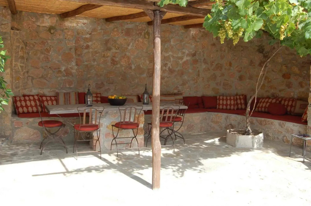 Rustic and bright villa with private pool overlooking the sea.-VillaOlivastri