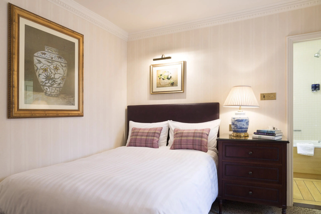 Somerville Hotel