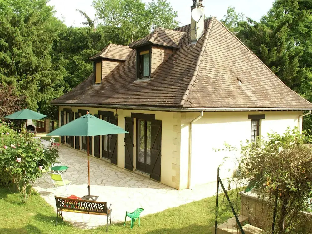 Spacious Holiday Home With Private Swimming Pool in Vitrac