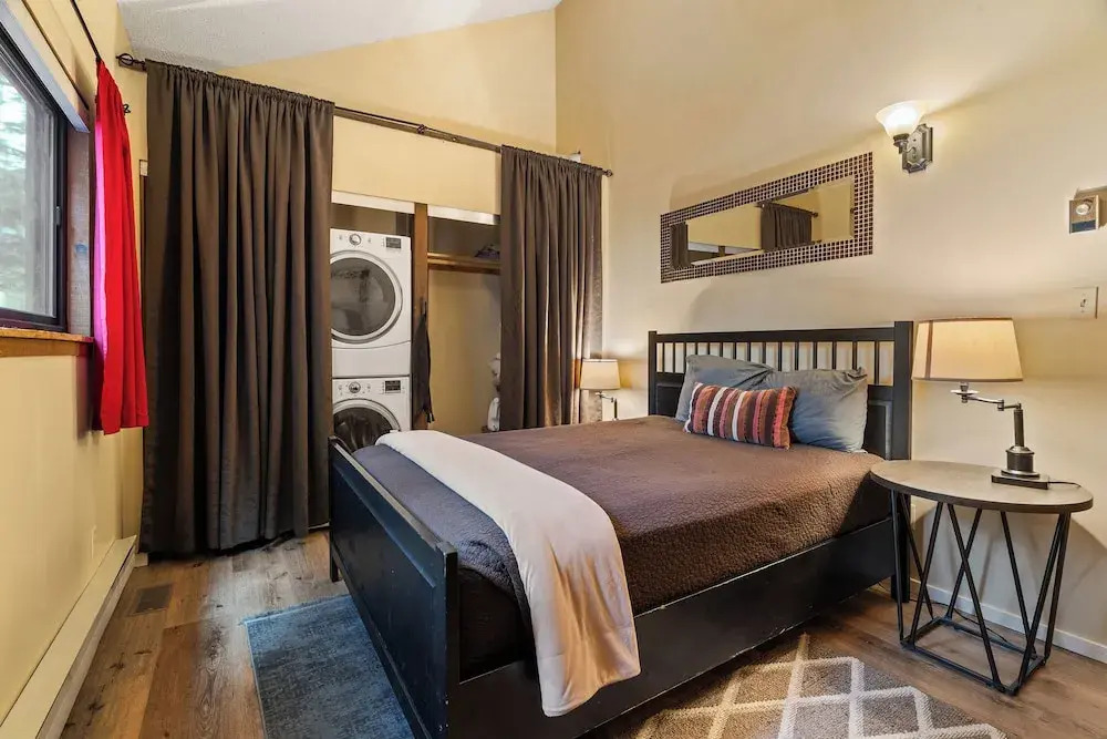 Ski Access SS7B Retreat Pet Friendly