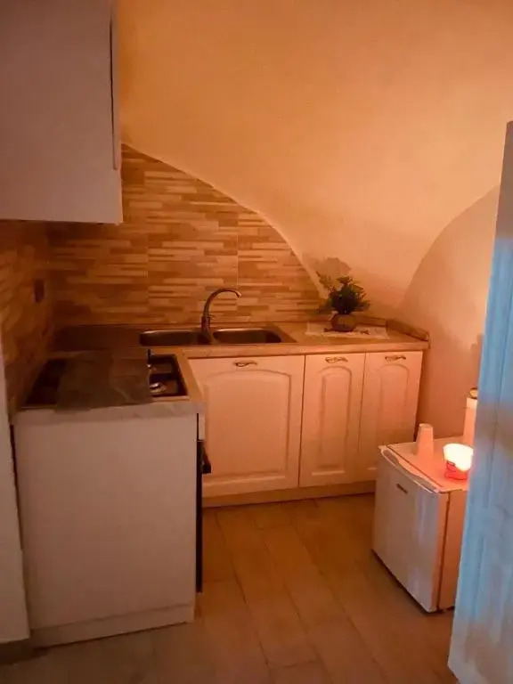 D10S House