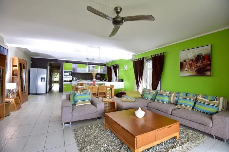 Turquoise Bay Beach Apartments Trou dEau Douce
