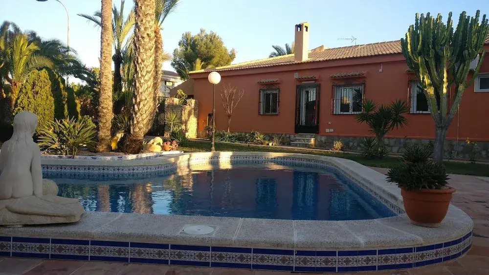 Charming Villa in Torrevieja with Private Pool