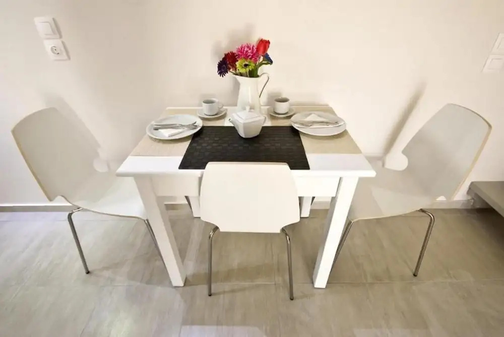 Alafouzos Studios & Apartments