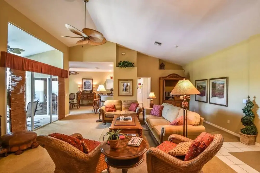 Falcons Glen Blvd Home 7073