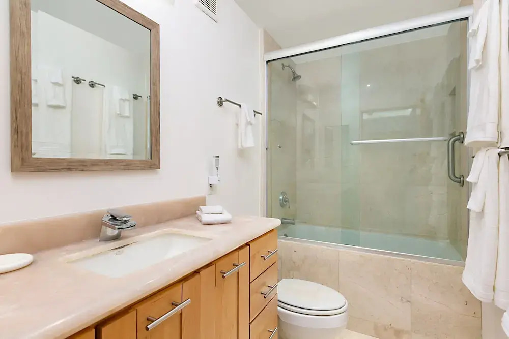 New Listing! Pacific Vista Beach W/ Pool 1 Bedroom Condo