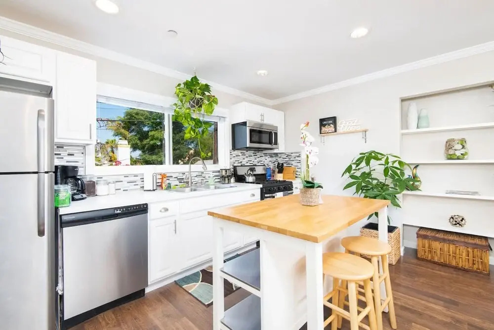 Cleveland 16 by Avantstay Modern, Breezy Comfort in San Diego!