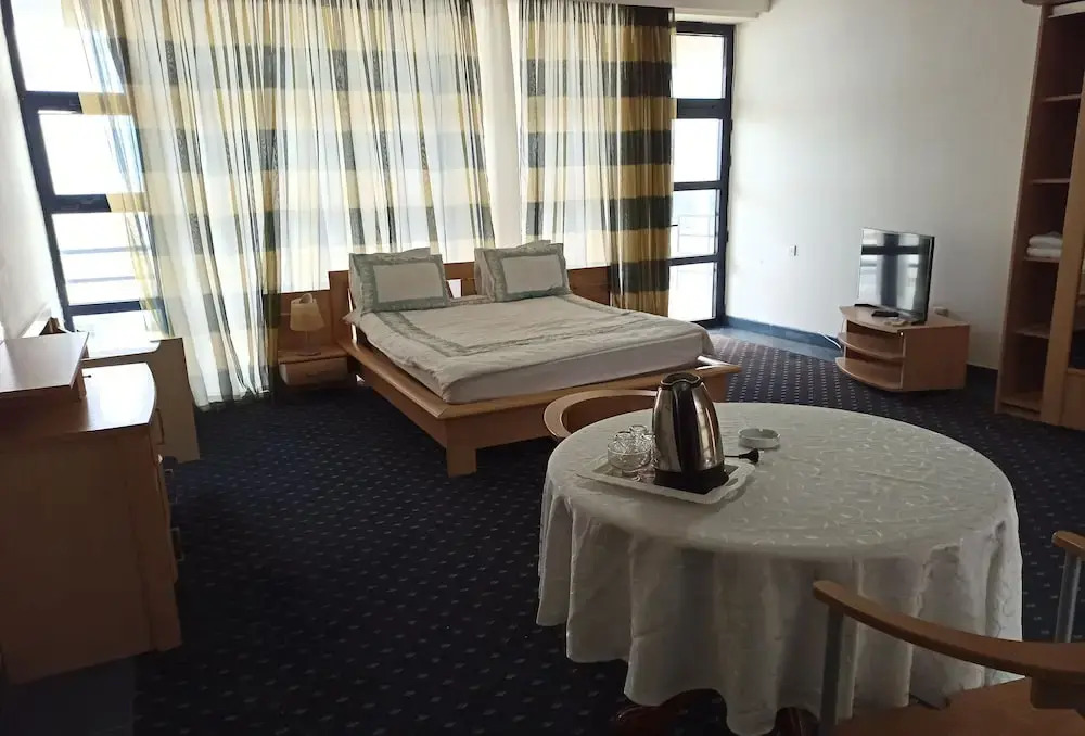Kaspi Beach Resort