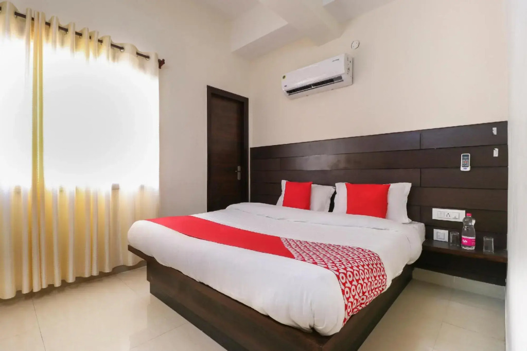 FabHotel Red Ark Inn