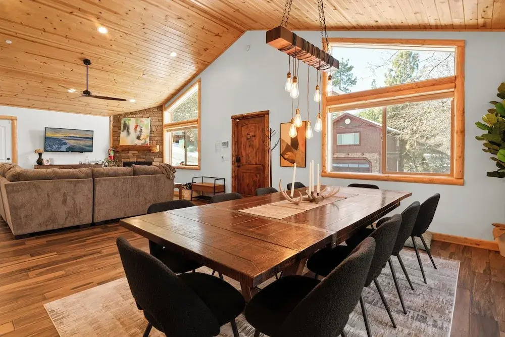 Acorn Cabin
