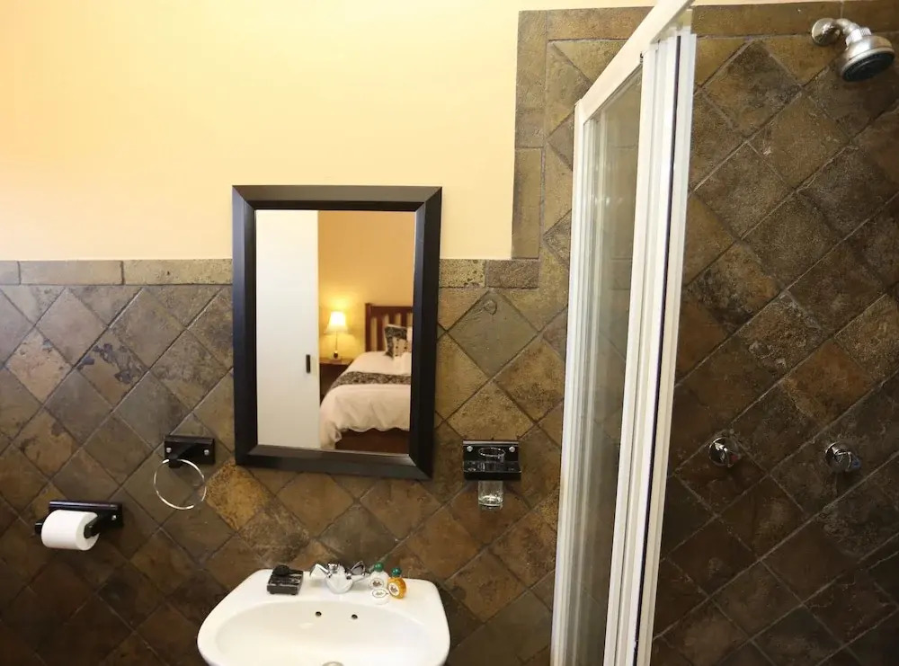 Stoney's Country Hotel