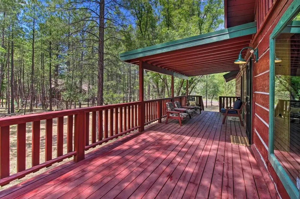 1 Mi to Rainbow Lake: Lakeside Cabin w/ Deck!
