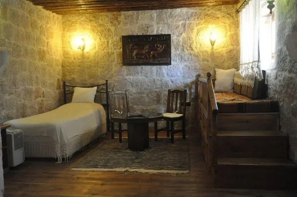 Aravan Evi