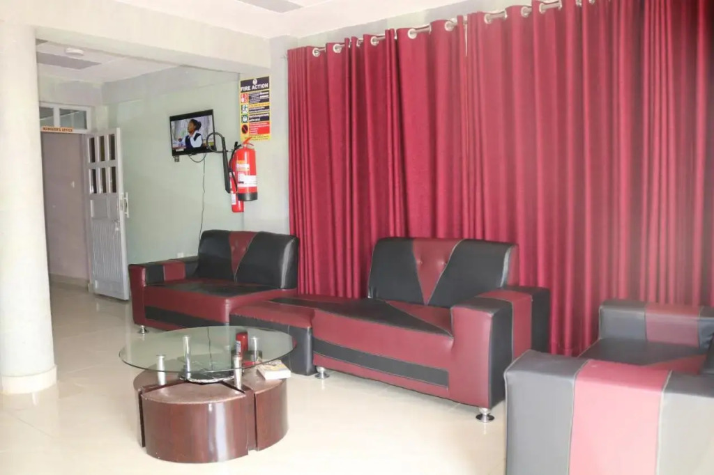 Raygreen Hotel