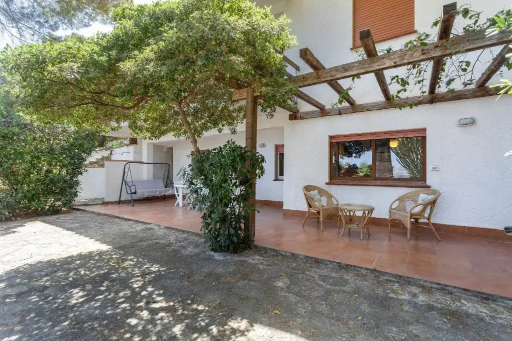 Scopello Flat with Panoramic Courtyard and Parking