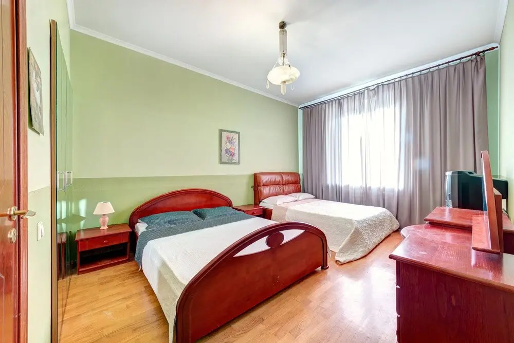 Apartments on Klovs'kyi