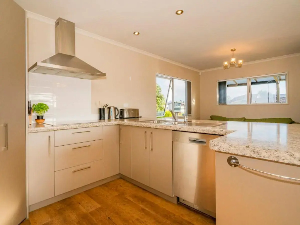 Home Base - Cooks Beach Holiday Home