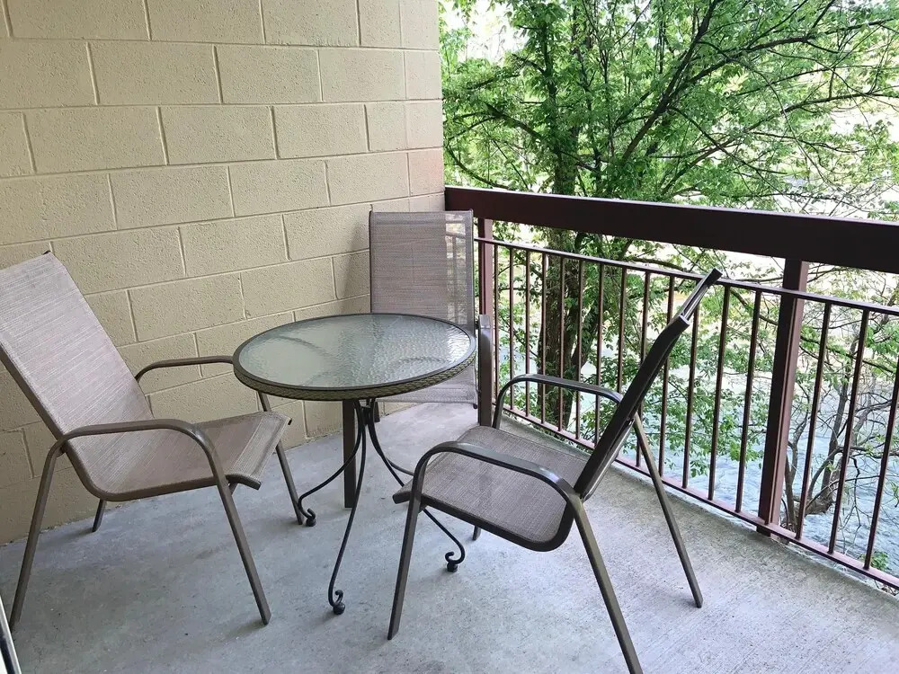 Cedar Lodge 102