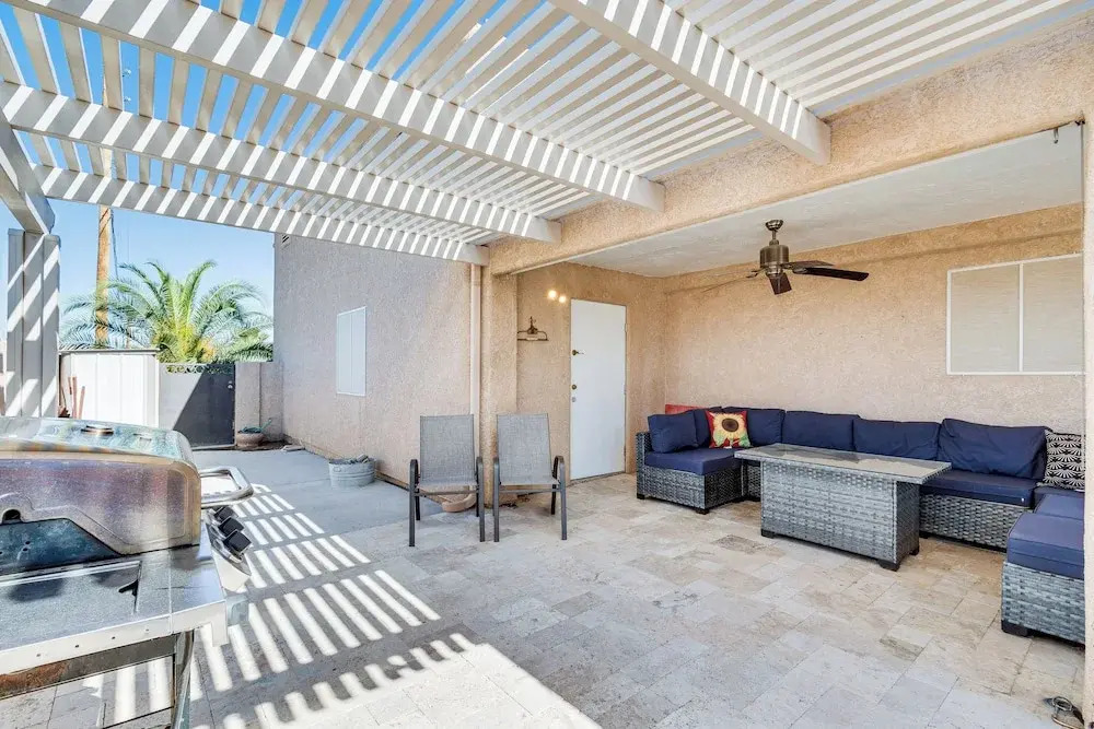 Lake Havasu City Escape: Patio, Pool + Grill!