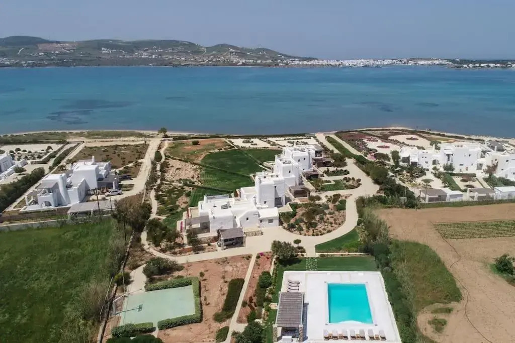 Sunray Pounta Paros Beachfront Villa near Kitesurf