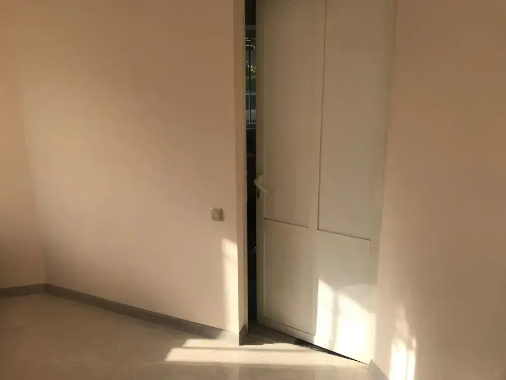 Uber Stay Hostel