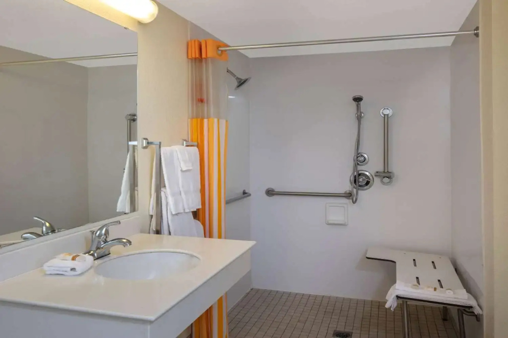 La Quinta Inn & Suites Las Vegas Airport North Convention Center