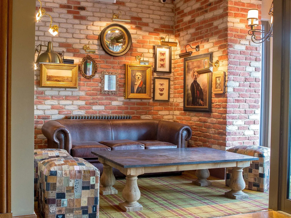 Busby Hotel