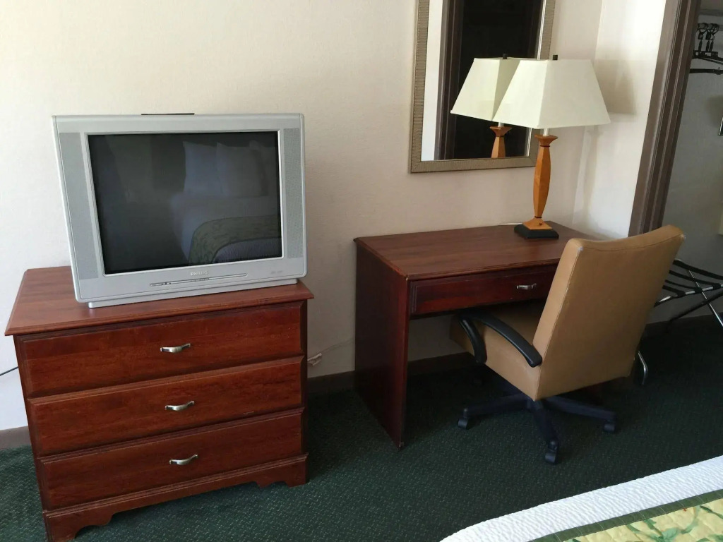 Astoria Hotel North