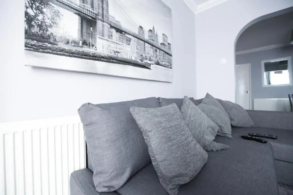 Honest Hospital House Apartment 1