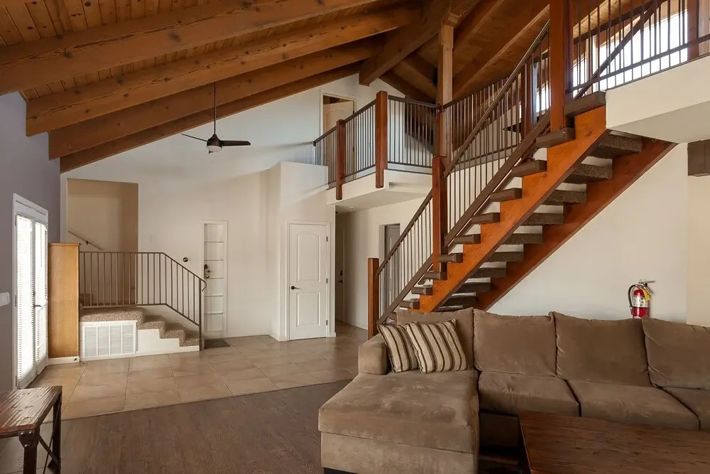 523 Paine No. 12 - 4 Br Home