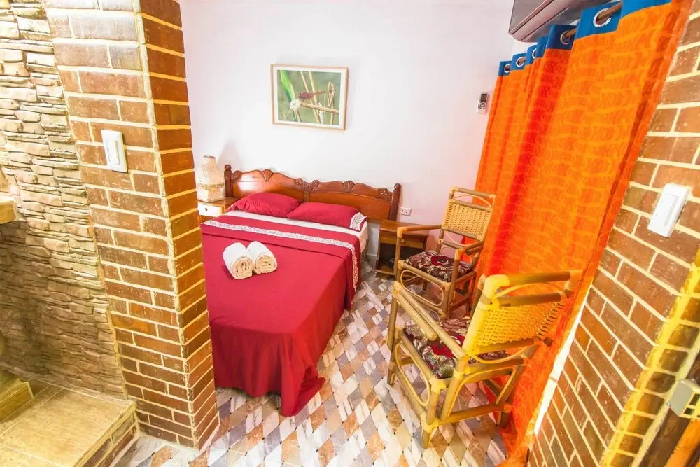 Colonial Hostel House in Havana's heart