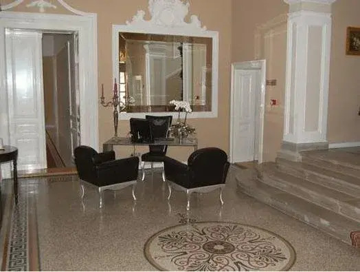 Rex Clinic Hotel
