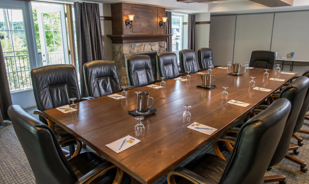 Holiday Inn Express & Suites Tremblant by IHG