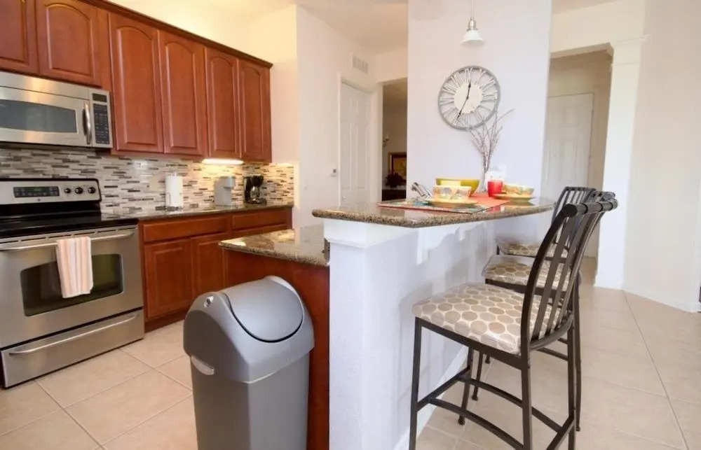 Penthouse Lake View 3 Bed Condo Convention Center 3 Bedroom Condo by RedAwning