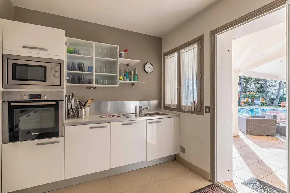 Luxurious Private 6-bed Villa With Pool Mougins