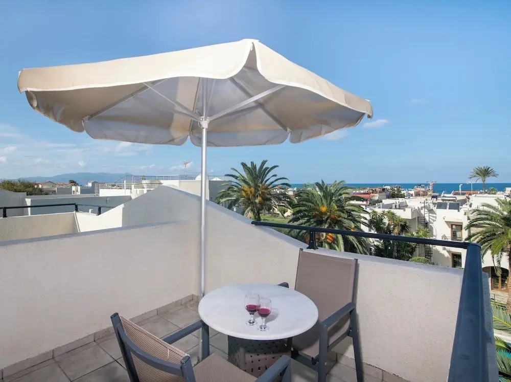 Castle Suites Hotel