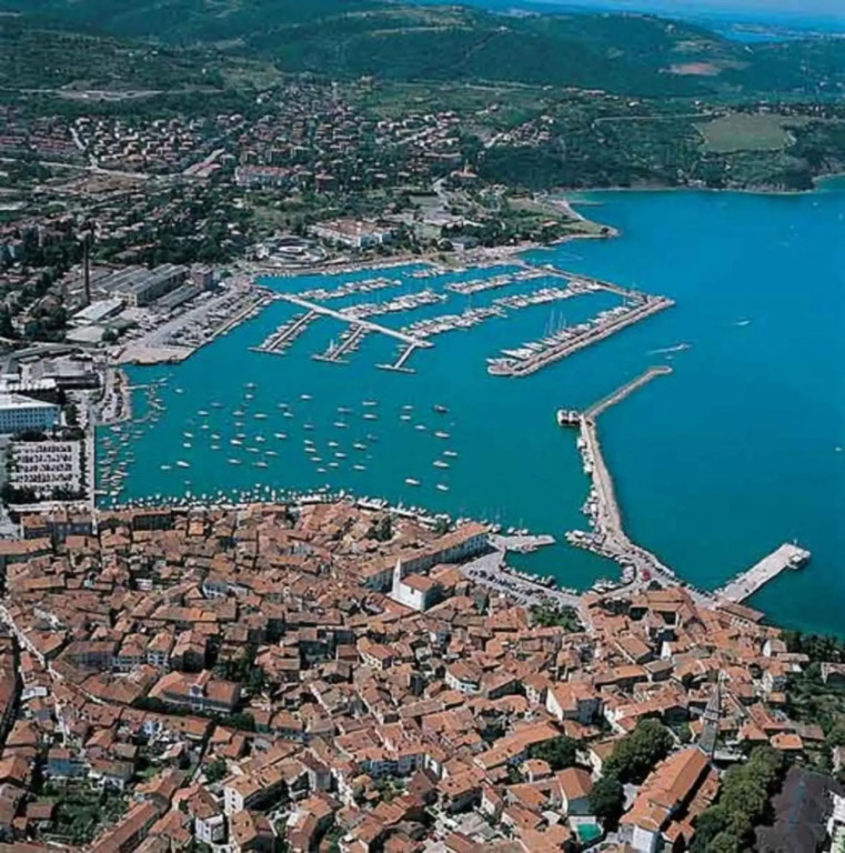Vila Magenta