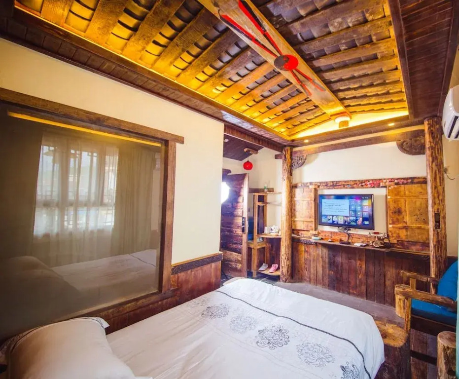 Dielianhua Cowherd Inn Zhangjiajie