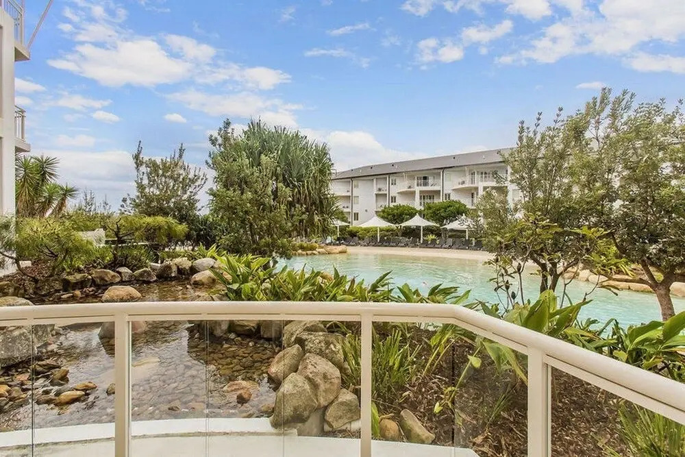 Resort On The Beach With A Pool View 2106/07