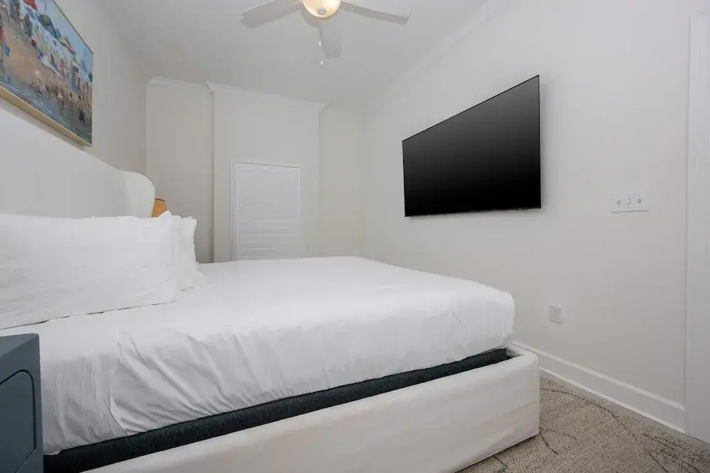 Phoenix Gulf Towers 906 2 Bedroom Condo