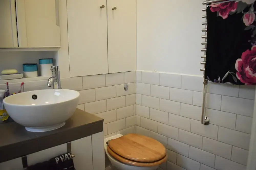 2 Bedroom Flat In Bethnal Green