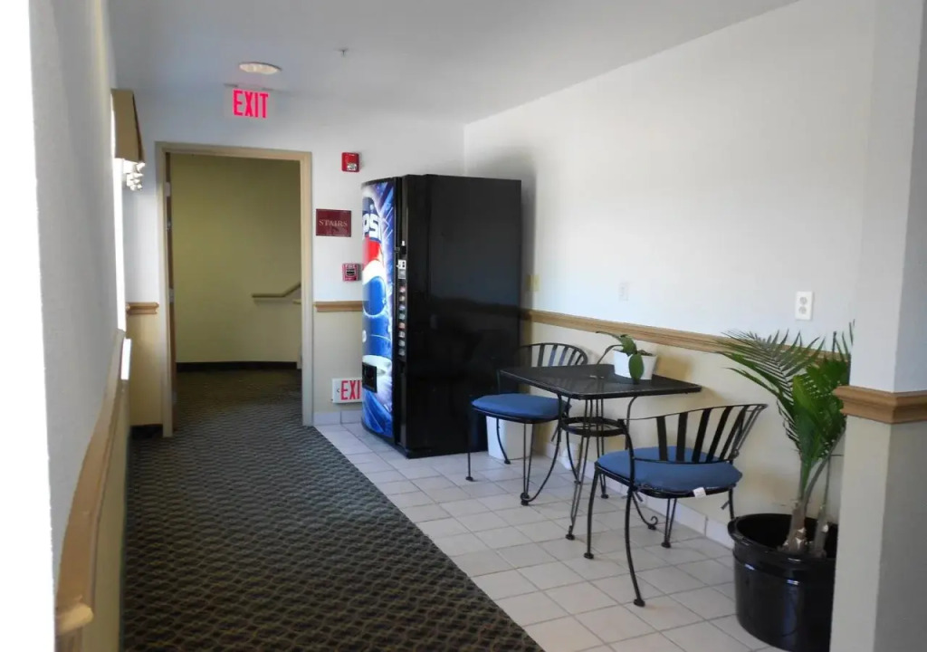 Best Western Roanoke Inn & Suites
